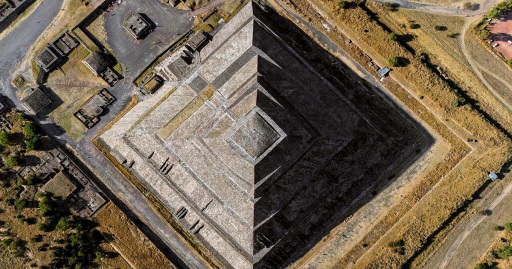 These 5 Ancient Cities Ruled North America Long Before Columbus - Featured image