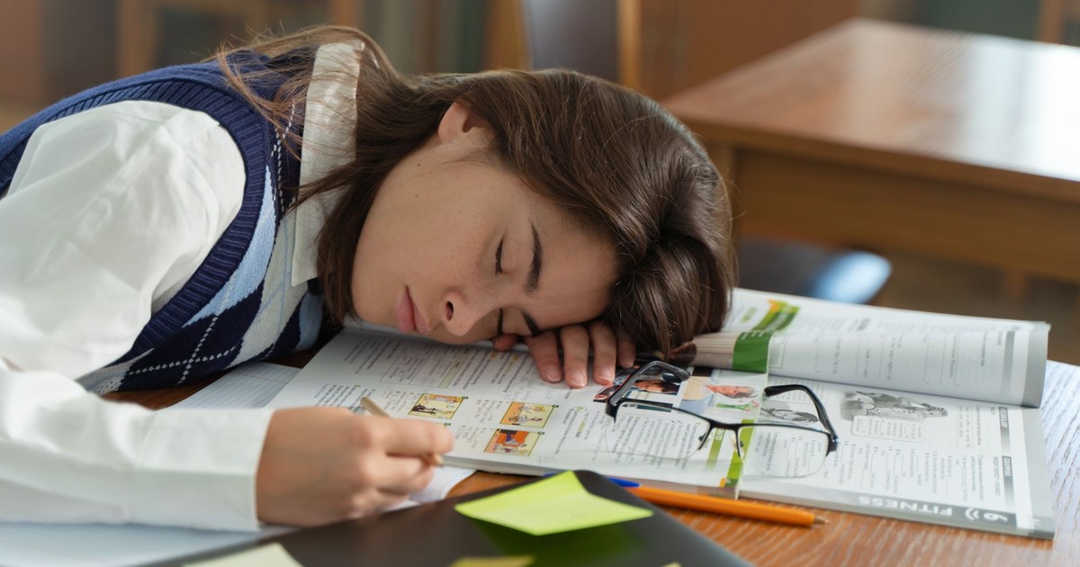 Researchers Paid Students $5 a Night to Sleep — Their Grades Improved