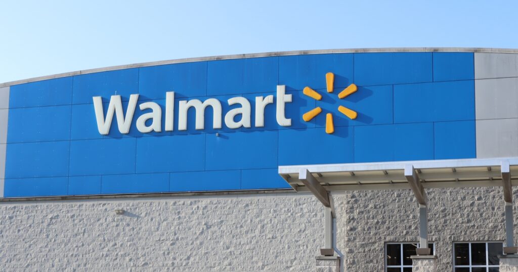 77-Year-Old Dies After Shopping Cart Dispute at Walmart Escalates Into Deadly Attack - Featured image